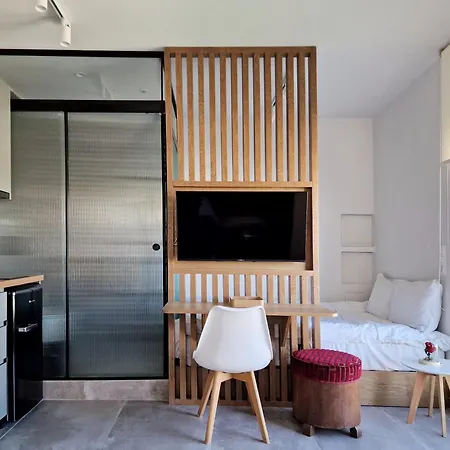 Apartman Small Elegant House *